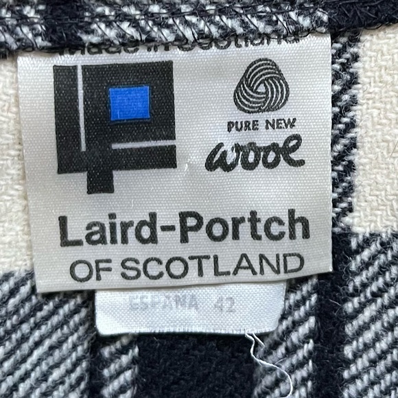 Authentic Scottish kilt/skirt - Picture 2 of 2